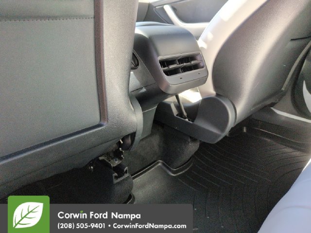 Used 2022 Tesla Model Y Long Range AWD/4WD image 25