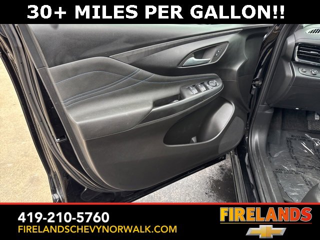 Certified 2024 Buick Envista Sport Touring image 16