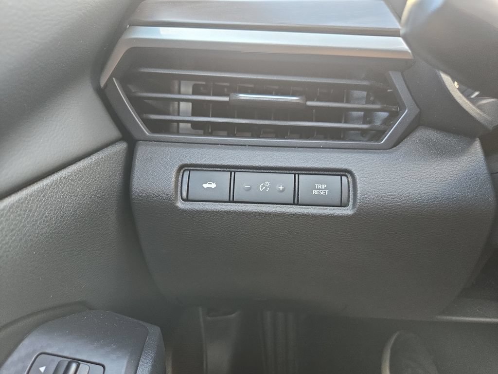 Used 2025 Nissan Altima 2.5 SV w/ SV Special Edition Package AWD/4WD image 19