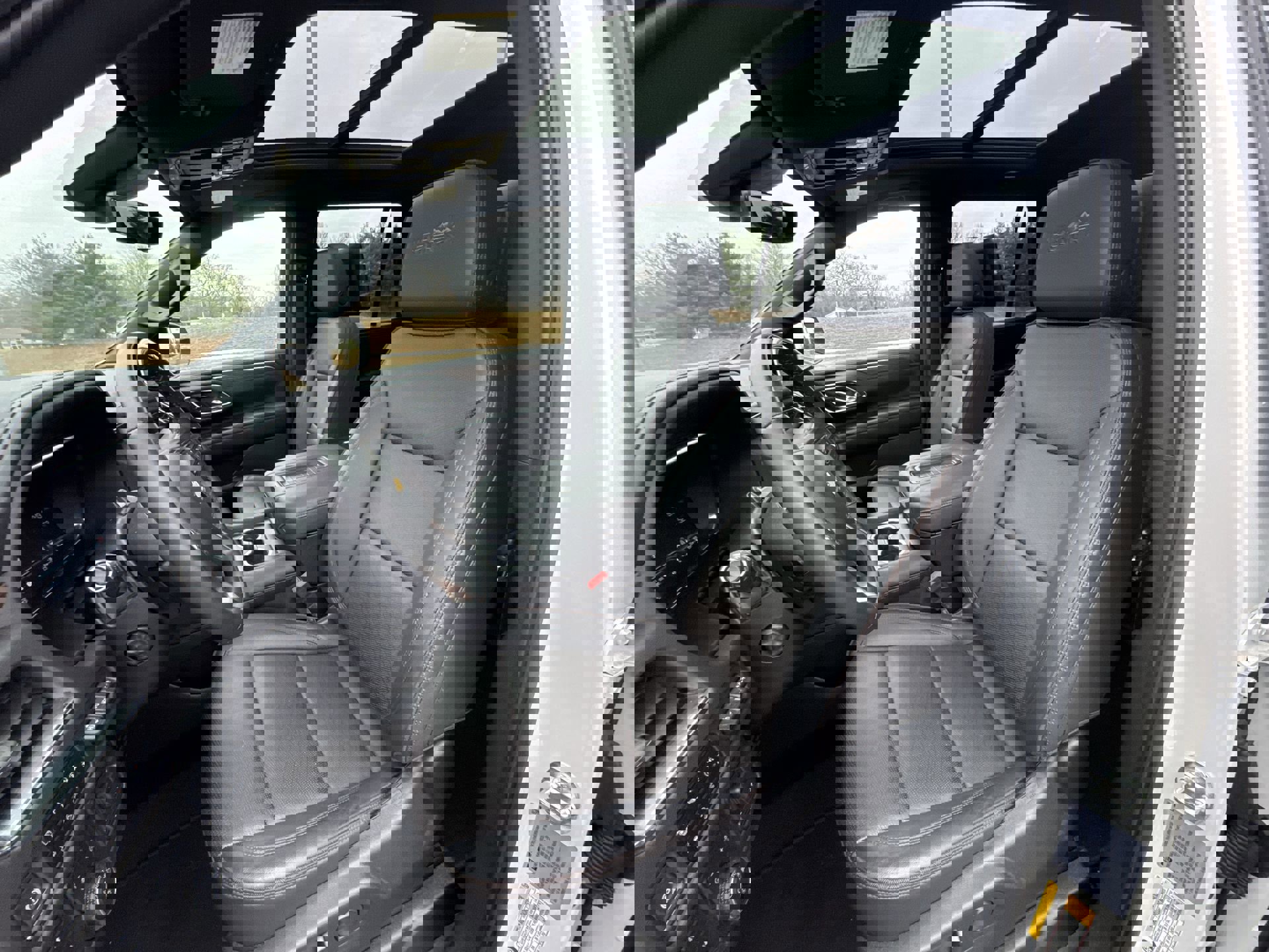 Used 2024 Chevrolet Tahoe High Country w/ Advanced Technology Package image 11