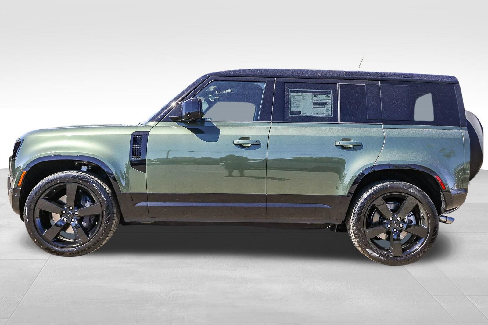 New 2026 Land Rover Defender 110 X-Dynamic SE AWD/4WD image 8