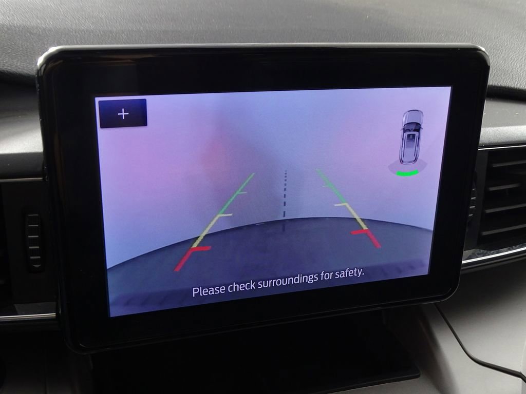 Used 2021 Ford Explorer XLT w/ Equipment Group 202A image 10