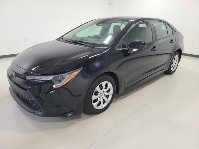 Used 2023 Toyota Corolla LE FWD image 8