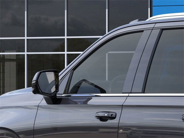 New 2026 Chevrolet Suburban LT image 12