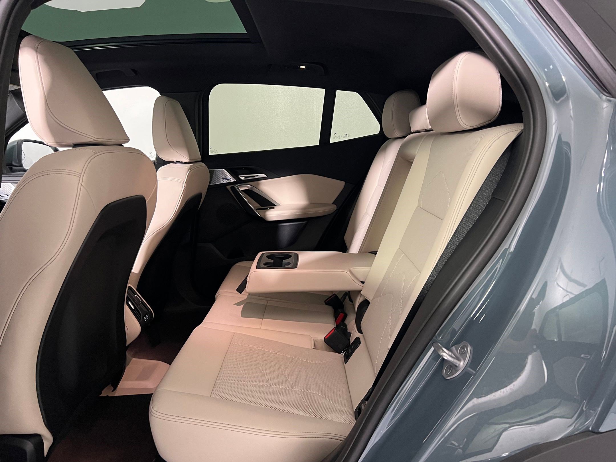 Used 2025 BMW X2 xDrive28i w/ Premium Package AWD/4WD image 14