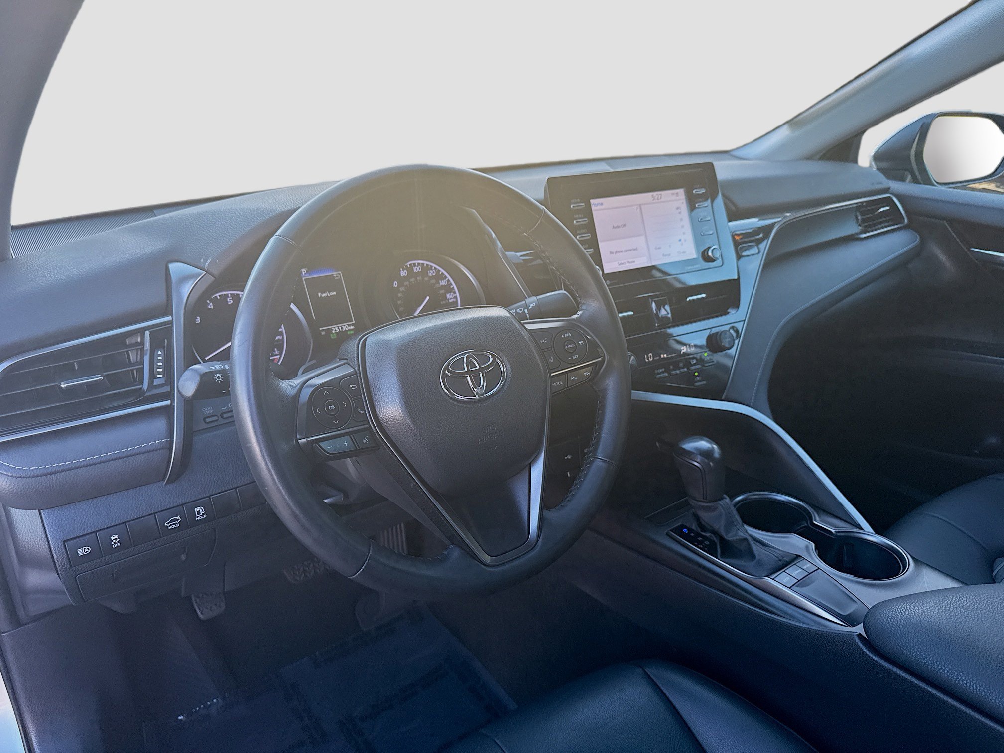 Used 2024 Toyota Camry SE w/ Convenience Package image 9