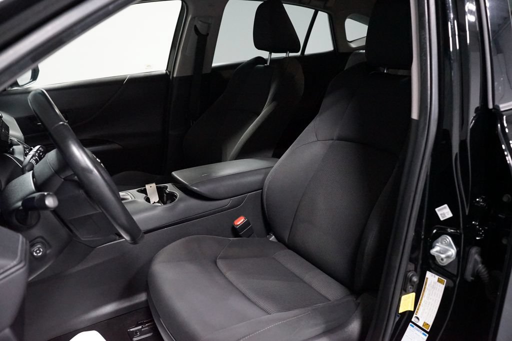 Certified 2021 Toyota Venza LE AWD/4WD image 26