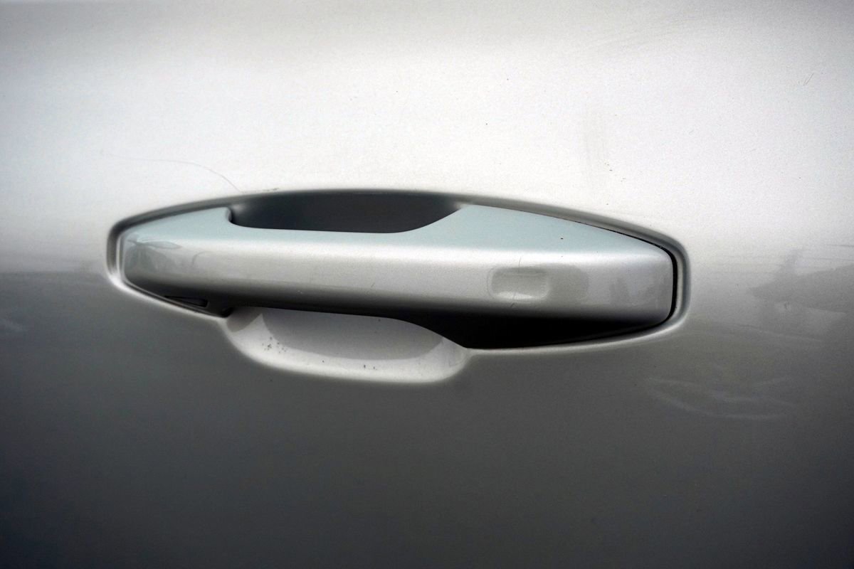 Used 2022 Volvo S60 T8 Inscription image 13