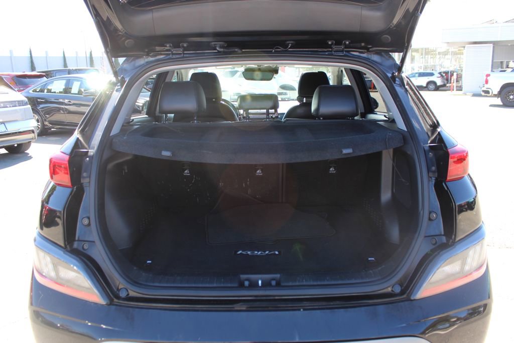 Used 2023 Hyundai Kona Limited image 10