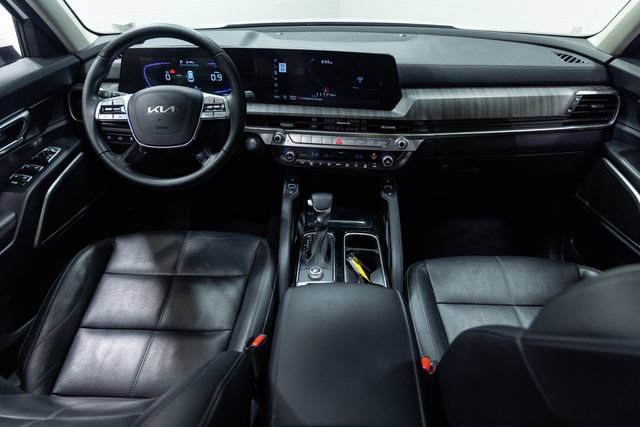 Used 2024 Kia Telluride EX w/ EX Captain's Chair Package FWD image 22