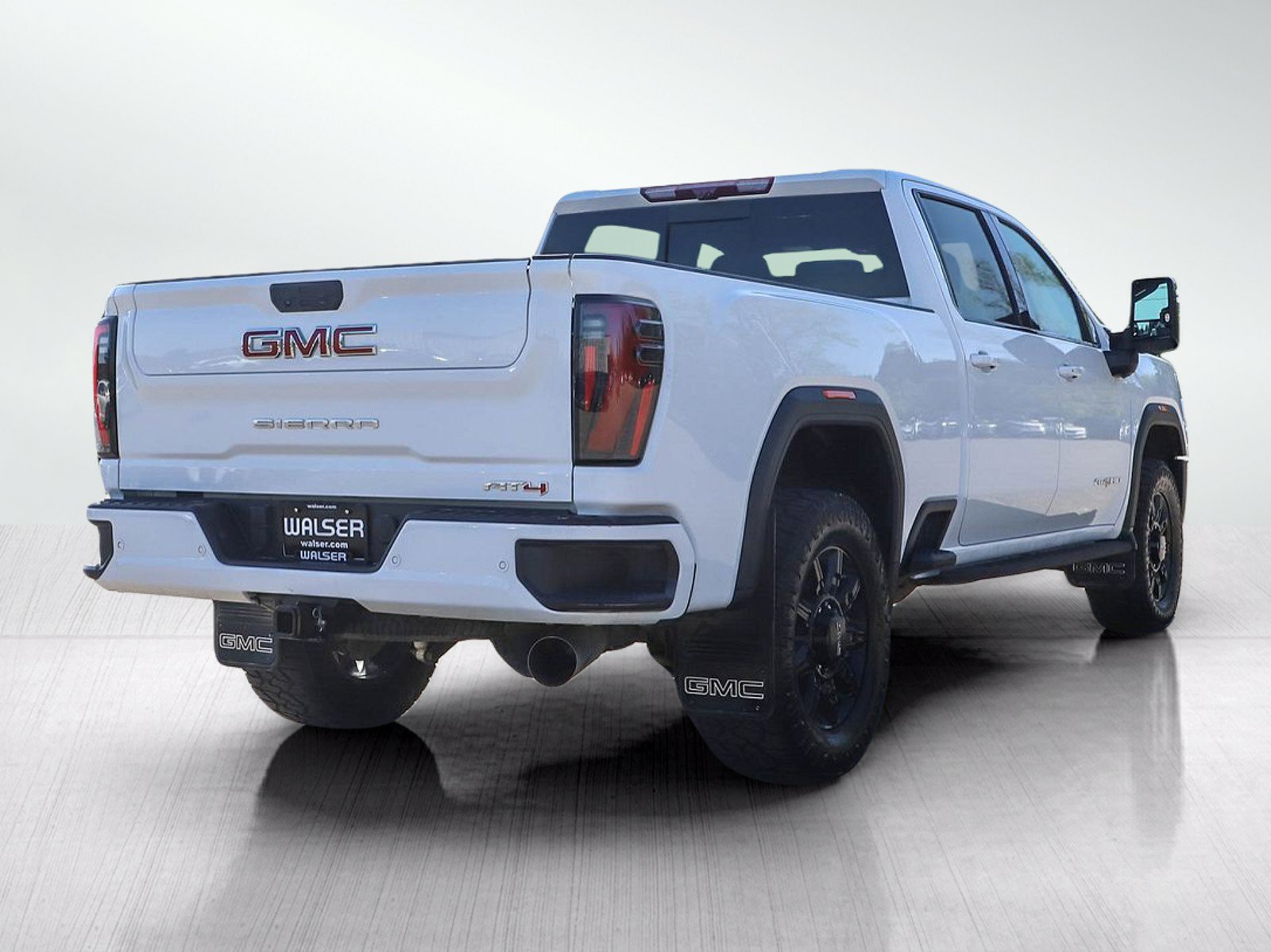Used 2025 GMC Sierra 2500 AT4 w/ AT4 Premium Plus Package AWD/4WD image 5