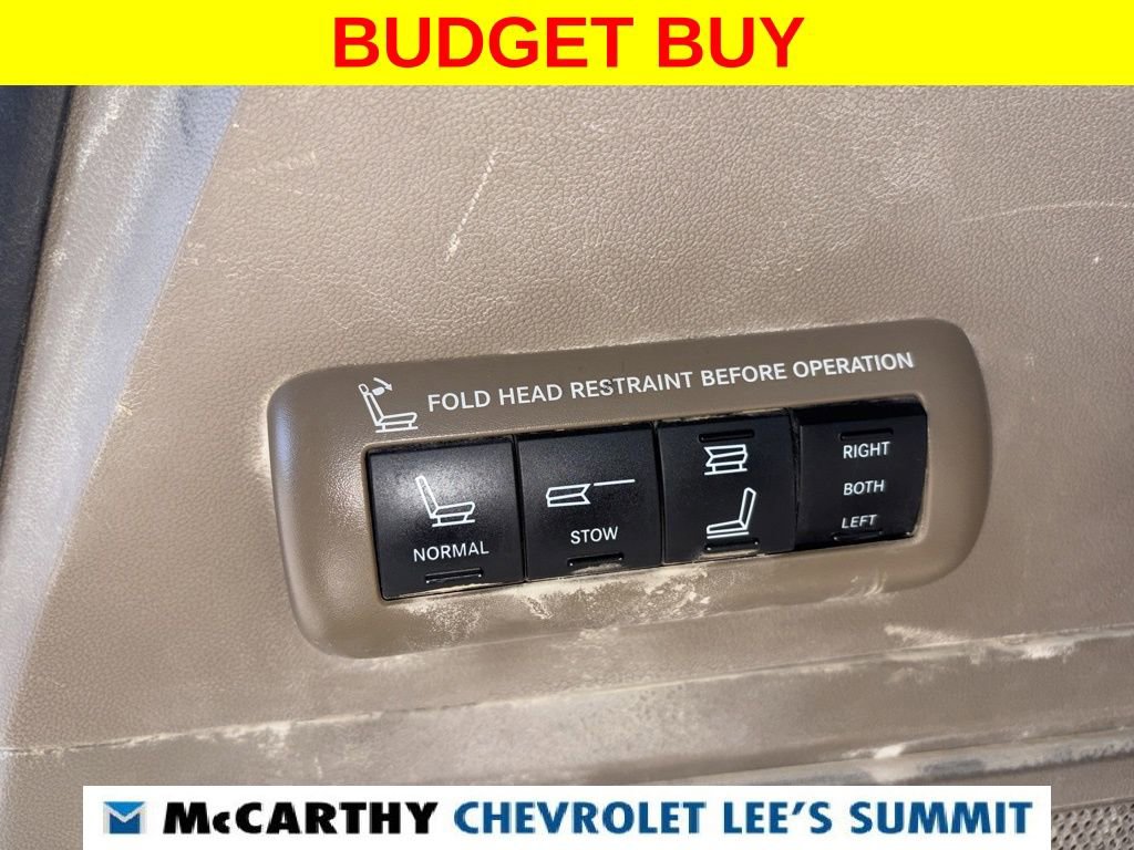 Used 2012 Chrysler Town & Country Limited w/ Luxury Group image 42