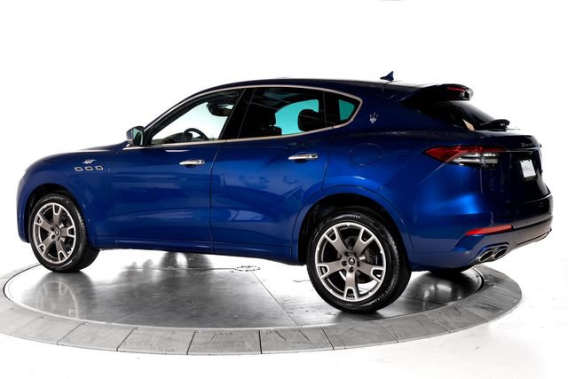 Used 2023 Maserati Levante GT AWD/4WD image 3