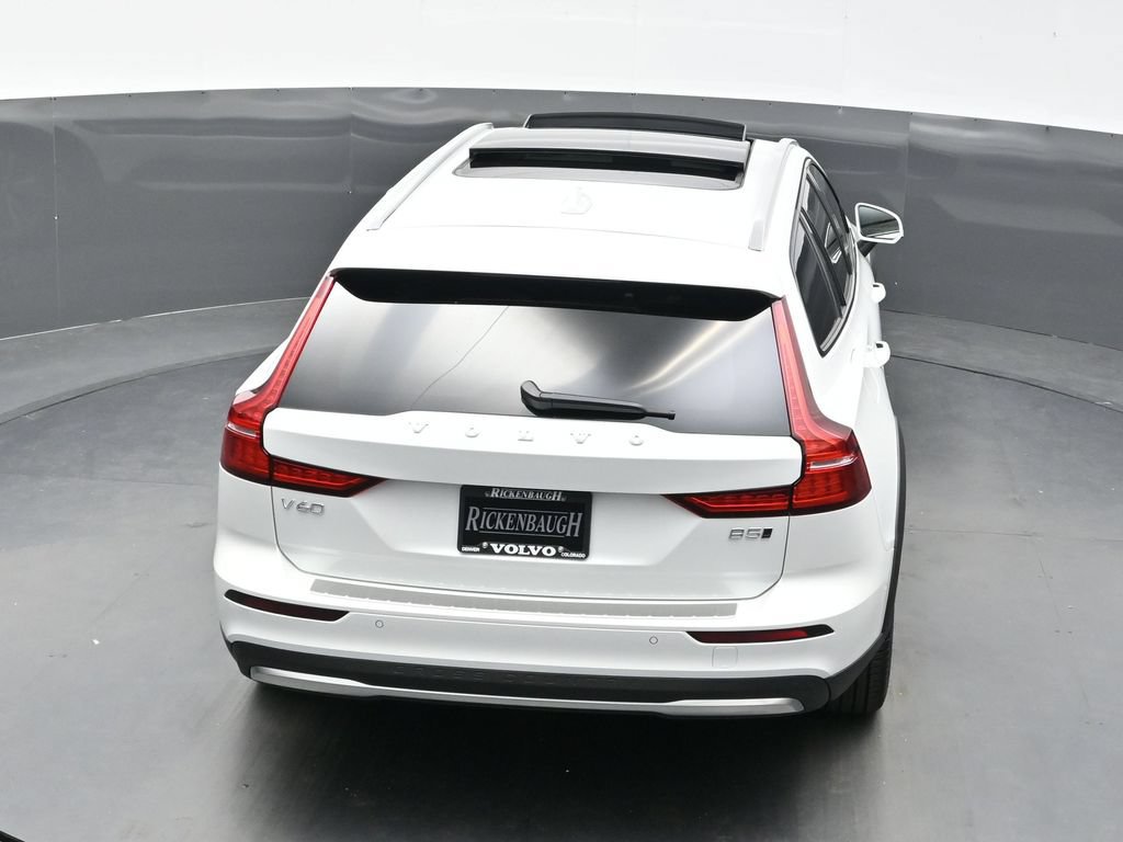 New 2026 Volvo V60 B5 Cross Country Plus w/ Protection Package Premier AWD/4WD image 33