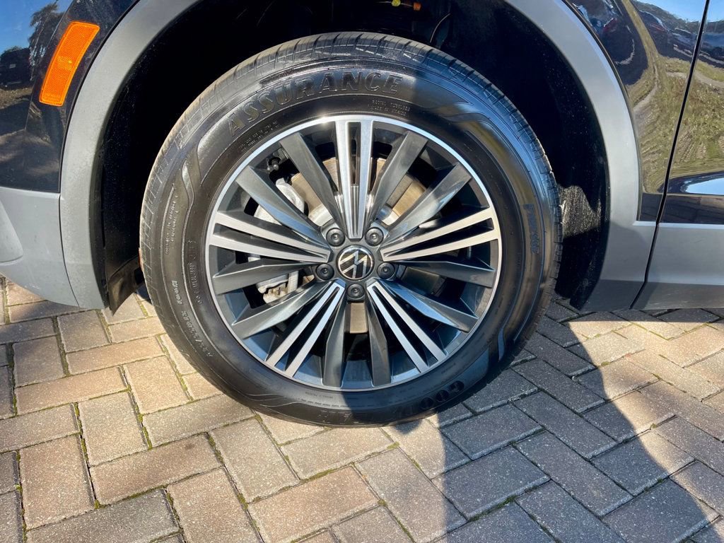 Used 2024 Volkswagen Tiguan Wolfsburg Edition image 10