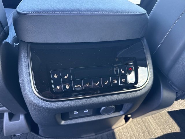 New 2026 INFINITI QX80 4WD image 10