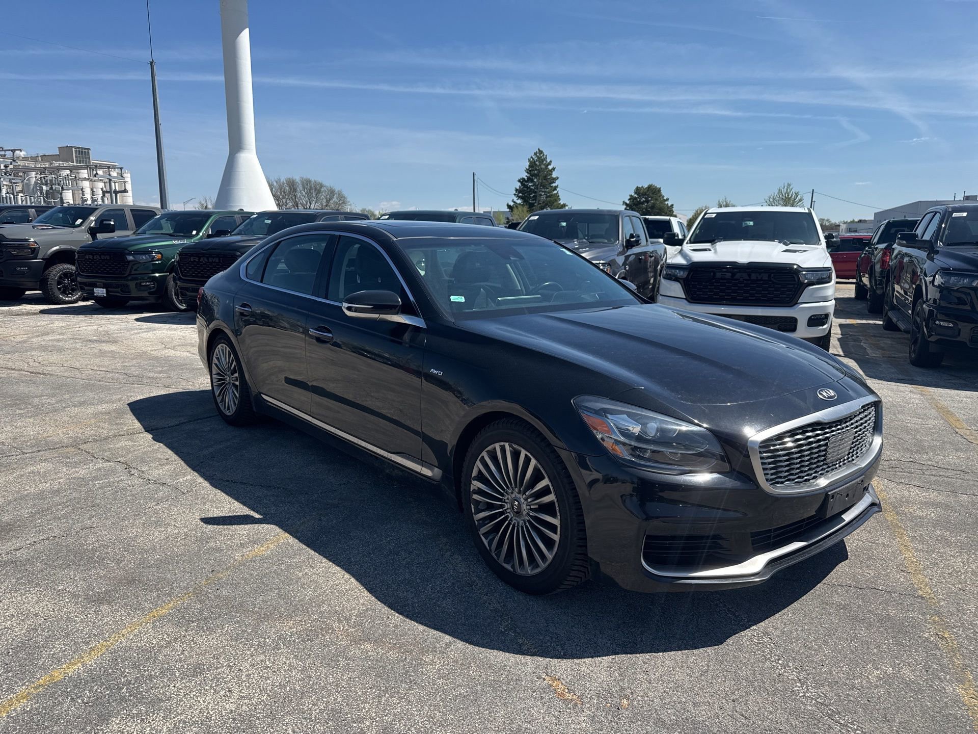 Used 2019 Kia K900 Luxury w/ VIP Package image 4