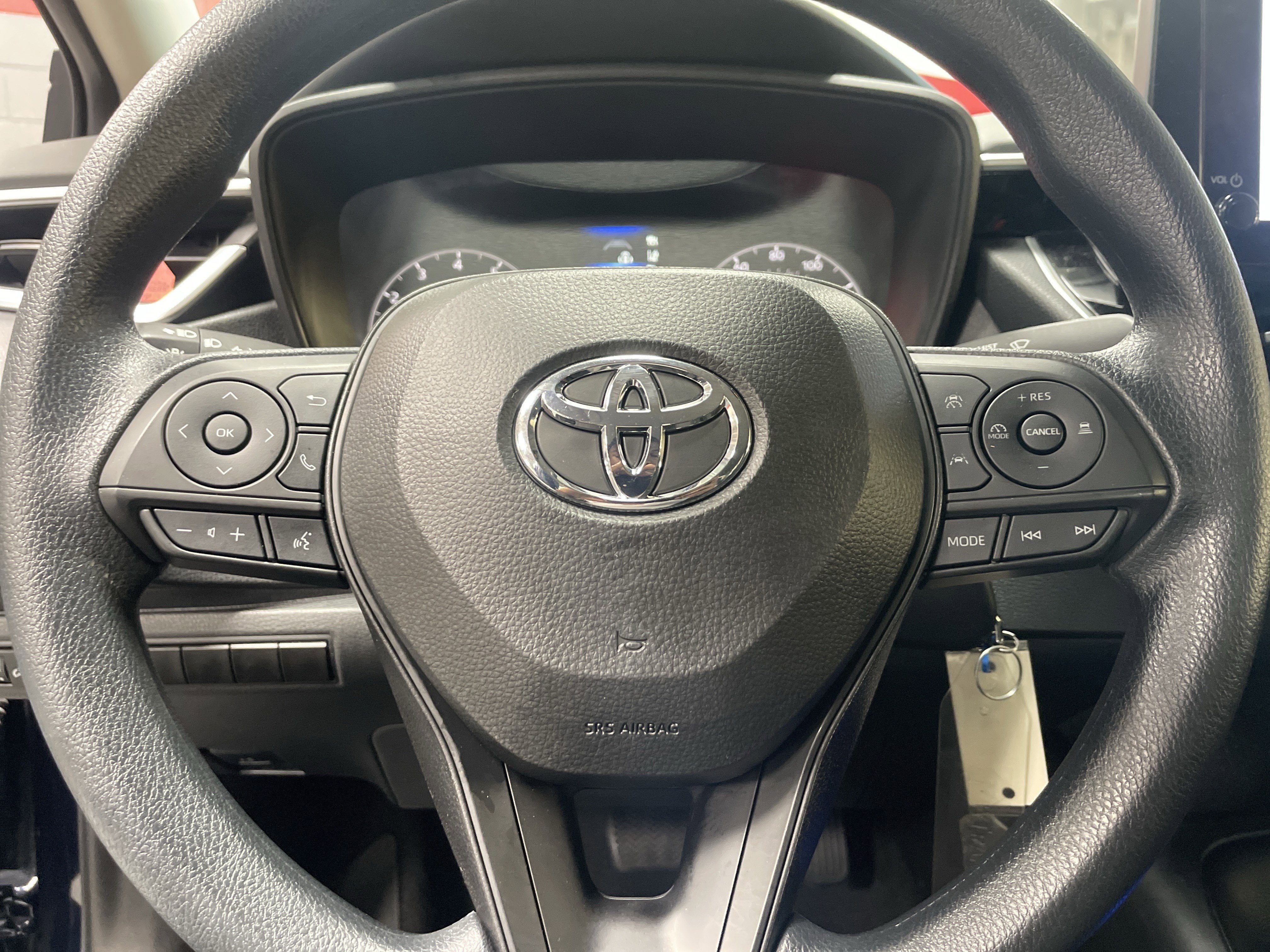 Used 2024 Toyota Corolla LE image 18