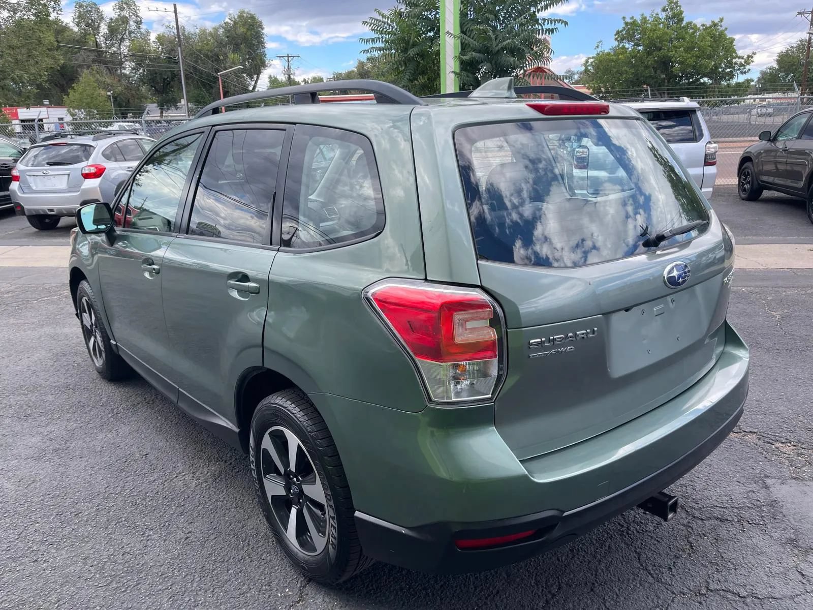 Used 2017 Subaru Forester 2.5i w/ Alloy Wheel Package AWD/4WD image 6
