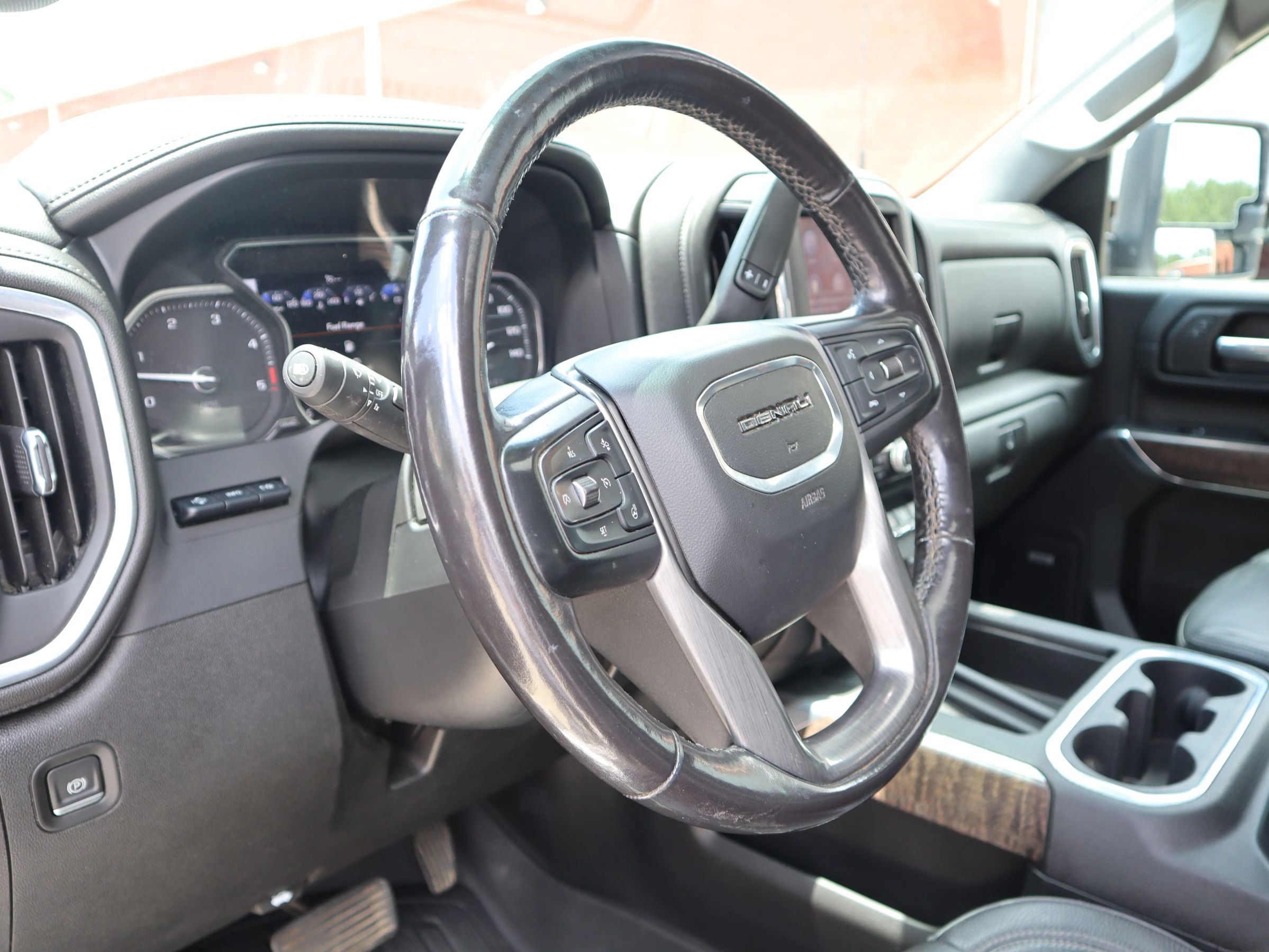 Used 2021 GMC Sierra 2500 Denali w/ Denali Ultimate Package image 16