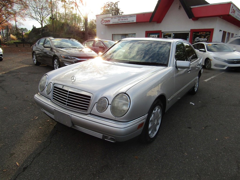 Used 1997 Mercedes-Benz E 320 Sedan image 1