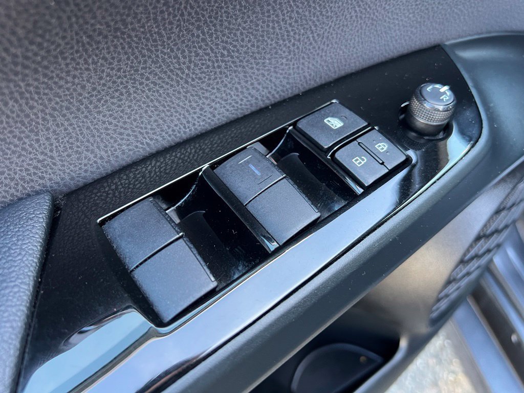 Certified 2022 Toyota Prius Prime XLE FWD image 40