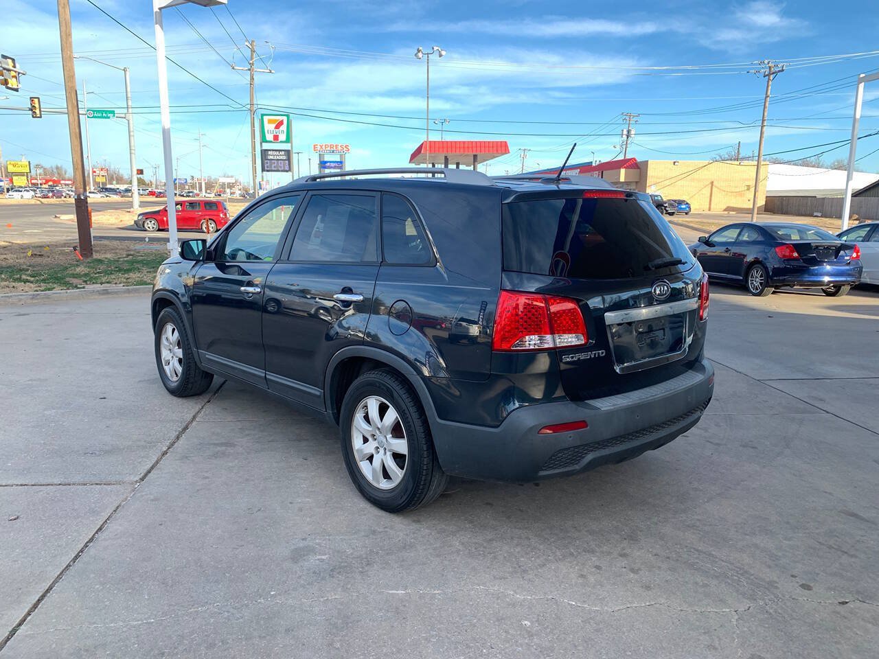 Used 2012 Kia Sorento LX w/ Convenience Pkg FWD image 5