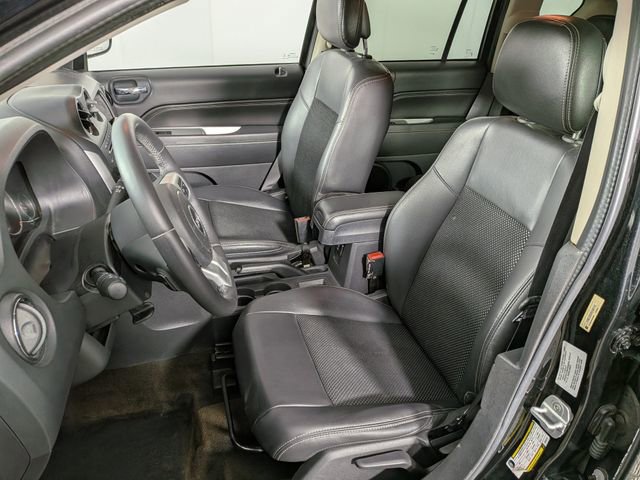 Used 2014 Jeep Compass Latitude image 12