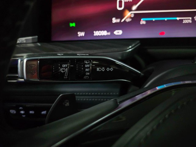 Used 2025 Cadillac Escalade IQ Luxury 2 w/ LPO, Premium Carpet Package image 23