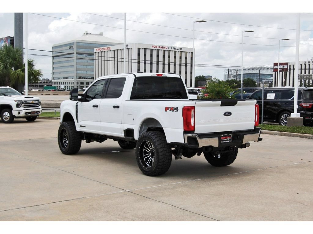 Used 2024 Ford F250 XLT w/ FX4 Off-Road Package AWD/4WD image 4