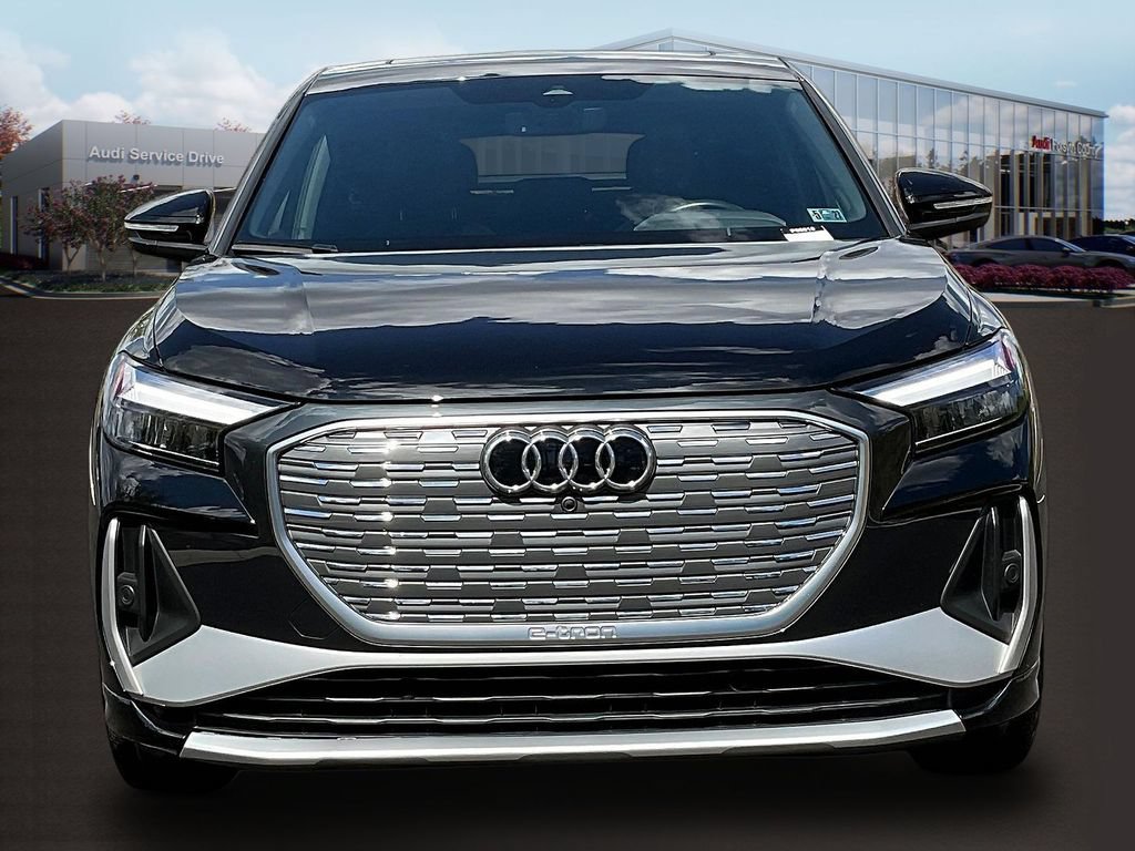 Used 2024 Audi Q4 e-tron Premium Plus w/ Premium Plus AWD/4WD image 2