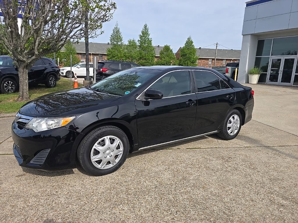 Used 2014 Toyota Camry LE FWD image 15
