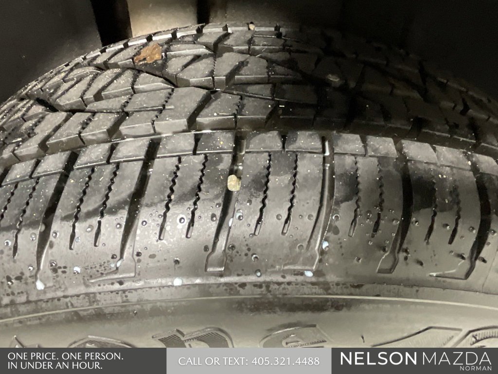 Used 2021 Volkswagen Atlas Cross Sport SE image 11