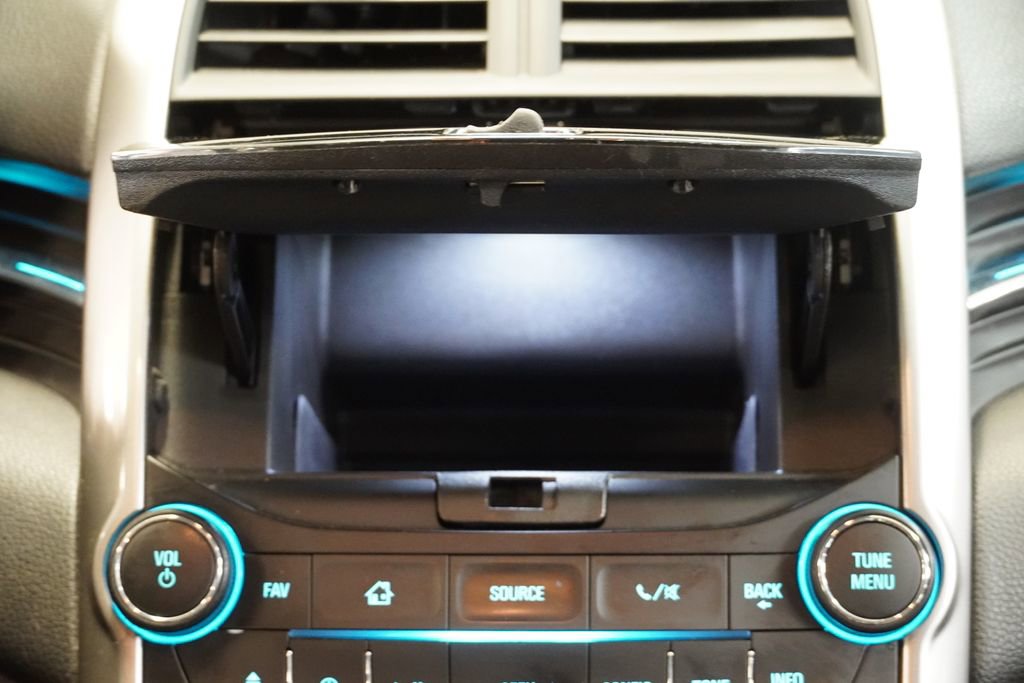 Used 2015 Chevrolet Malibu LT w/ Power Convenience Package FWD image 19