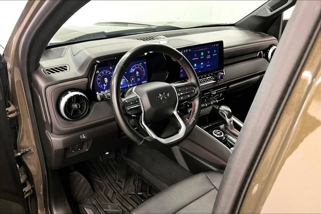 Used 2024 Chevrolet Colorado Z71 w/ Z71 Convenience Package 2 AWD/4WD image 15