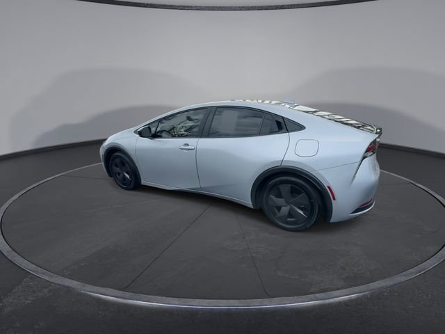Used 2024 Toyota Prius LE image 10