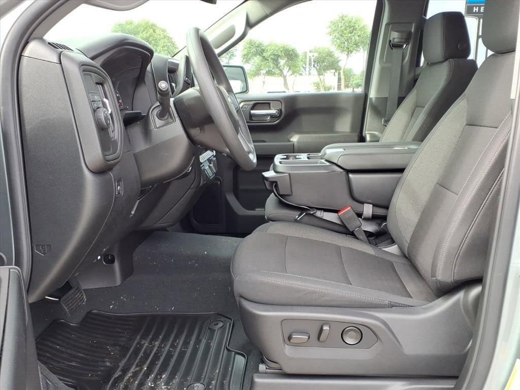 New 2026 Chevrolet Silverado 1500 Custom w/ Turbomax Blackout Package RWD image 16