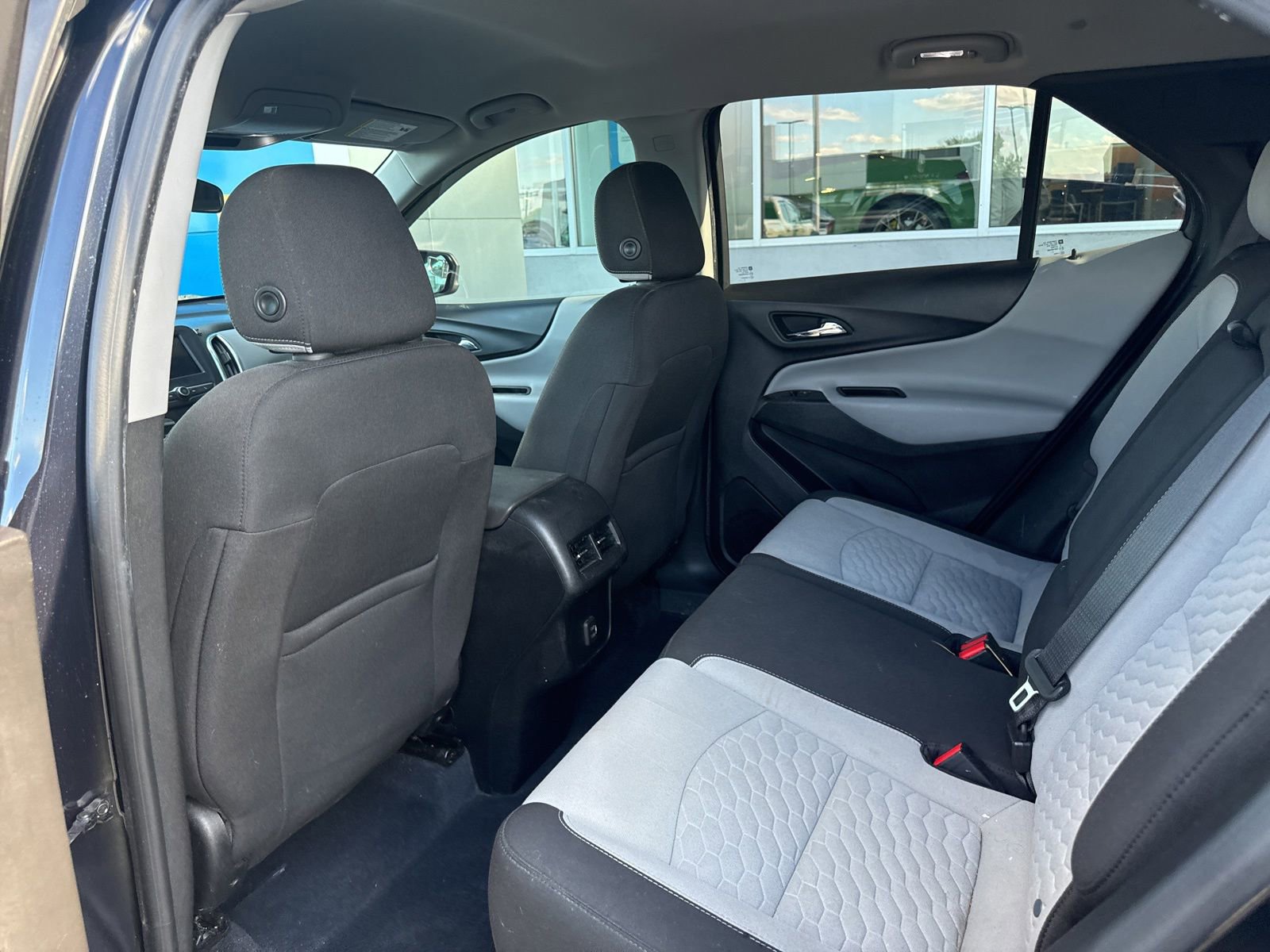 Used 2020 Chevrolet Equinox LS w/ LS Convenience Package AWD/4WD image 15