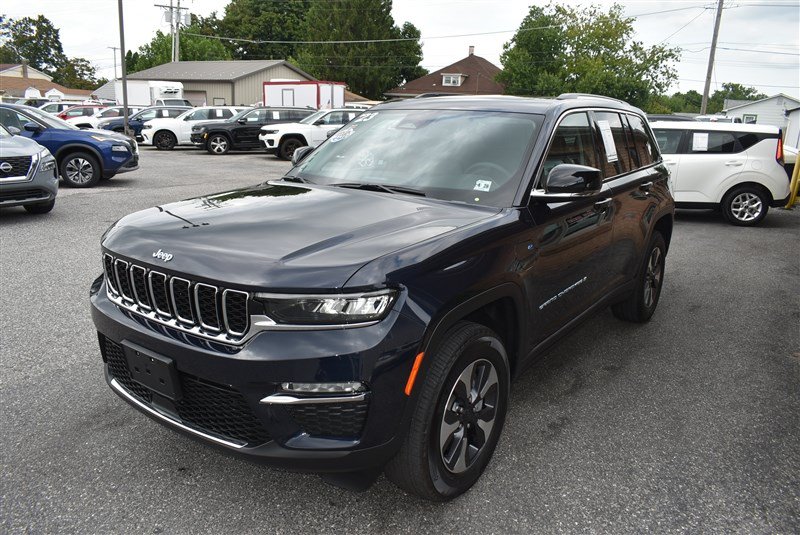 Used 2023 Jeep Grand Cherokee 4WD 4xe image 7