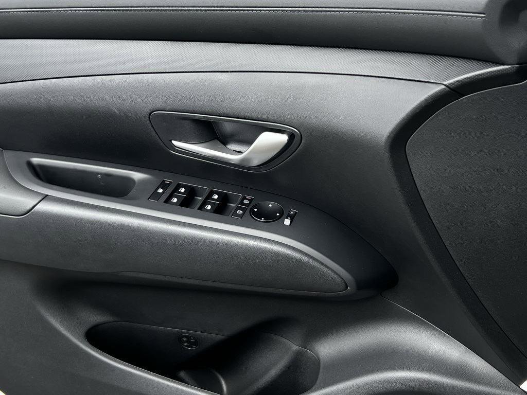 New 2025 Hyundai Santa Cruz SE image 16