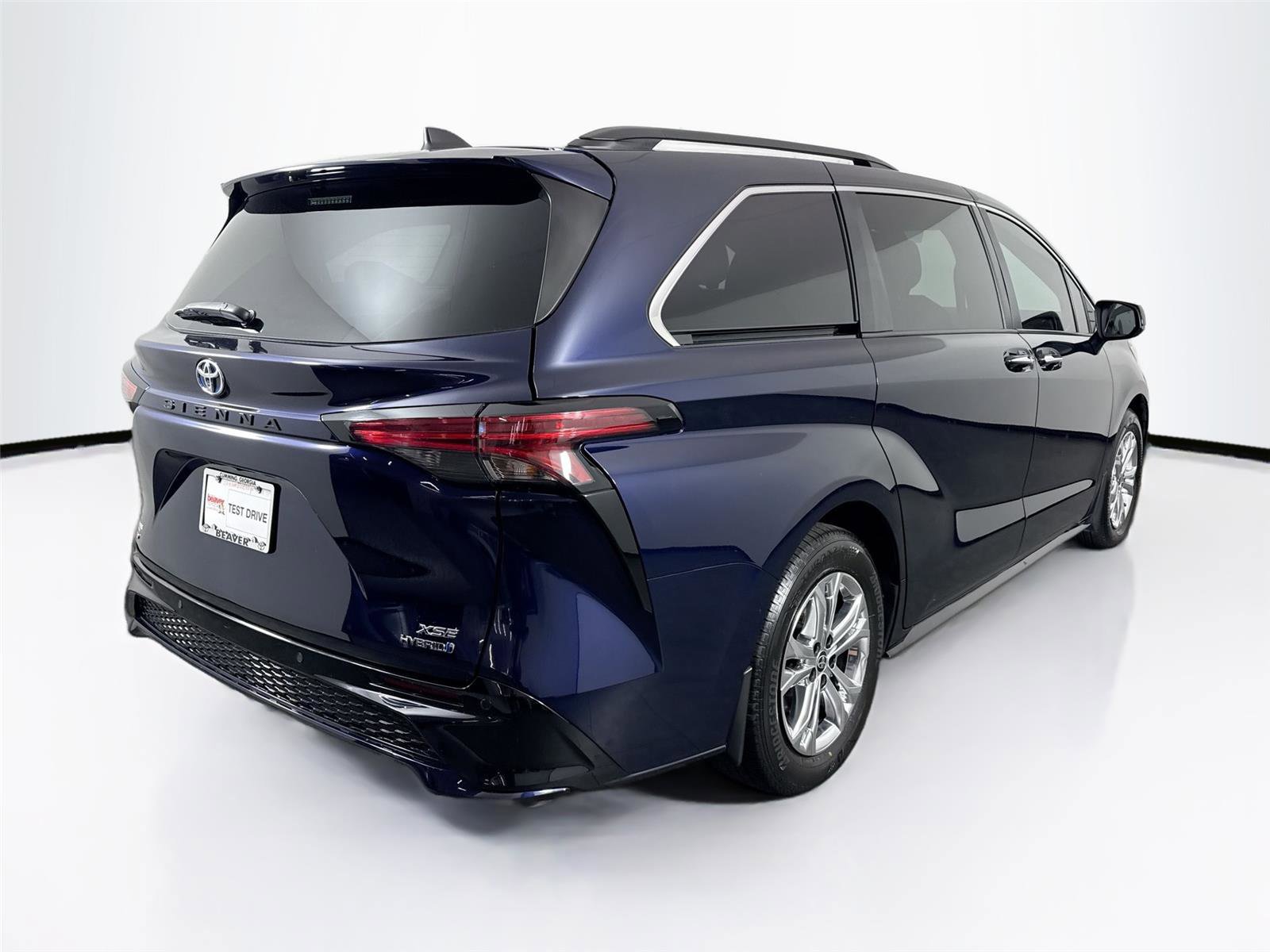 Certified 2022 Toyota Sienna XSE image 12