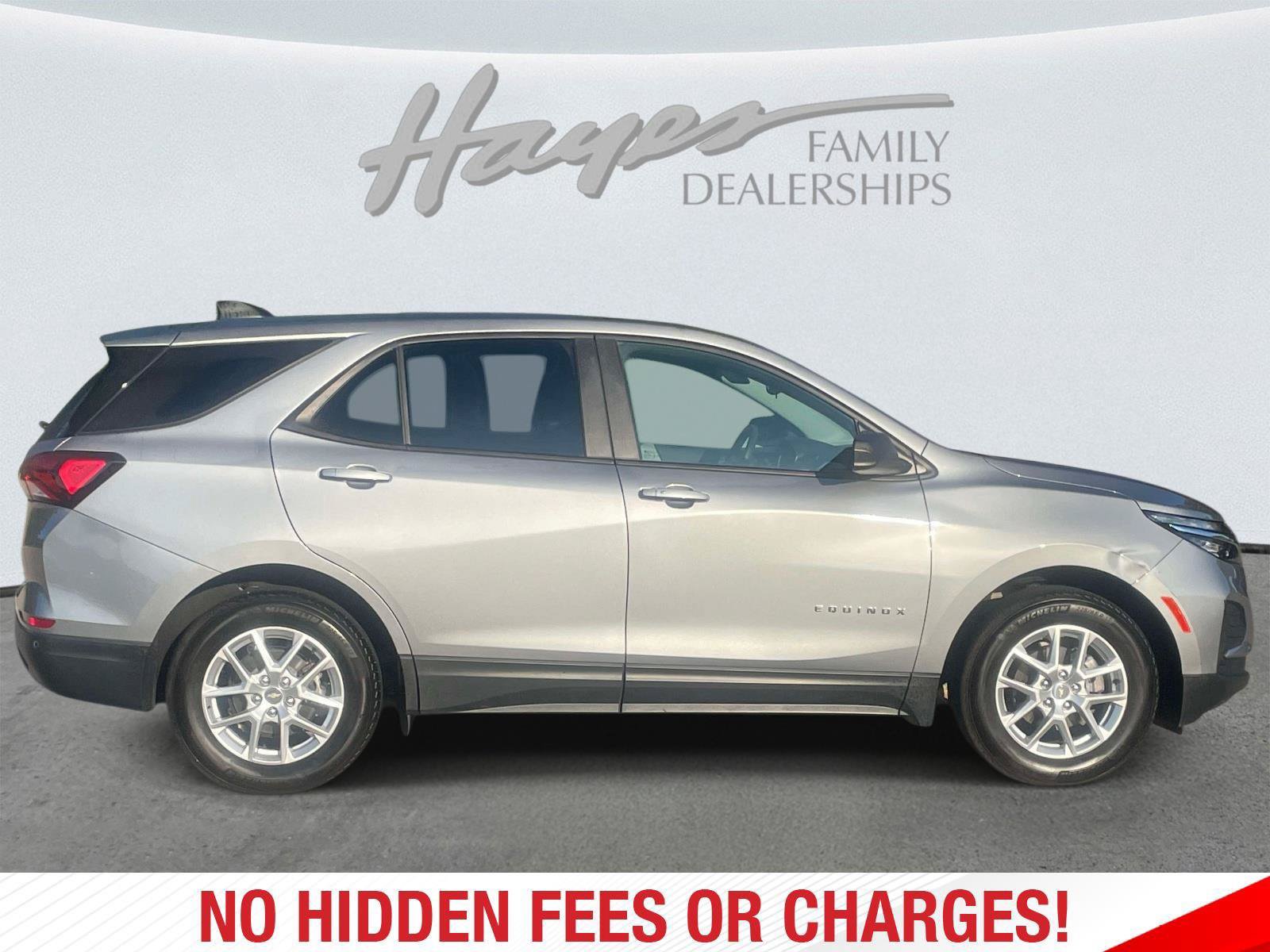 Used 2024 Chevrolet Equinox LS w/ LS Convenience Package FWD image 2