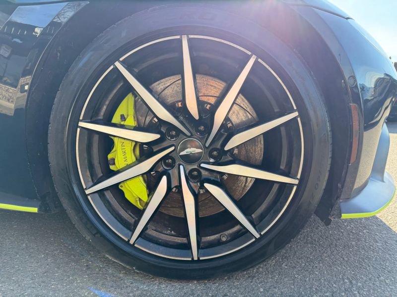 Used 2020 Aston Martin V8 Vantage Coupe image 29