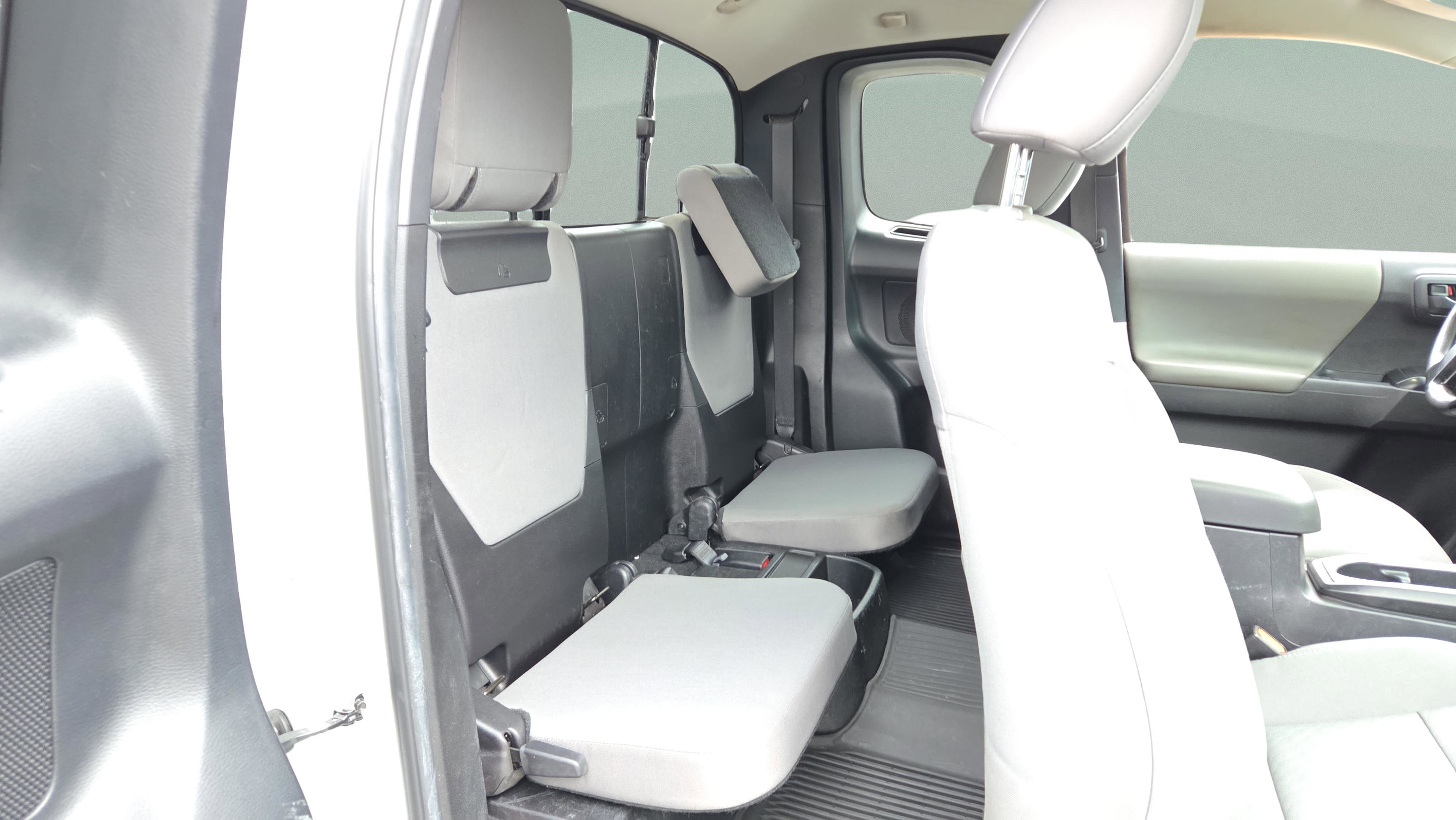 Used 2023 Toyota Tacoma SR image 17