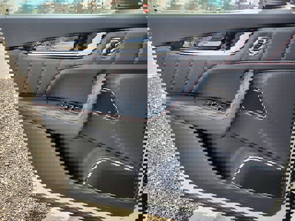 New 2024 Maserati Levante GT Ultima image 28