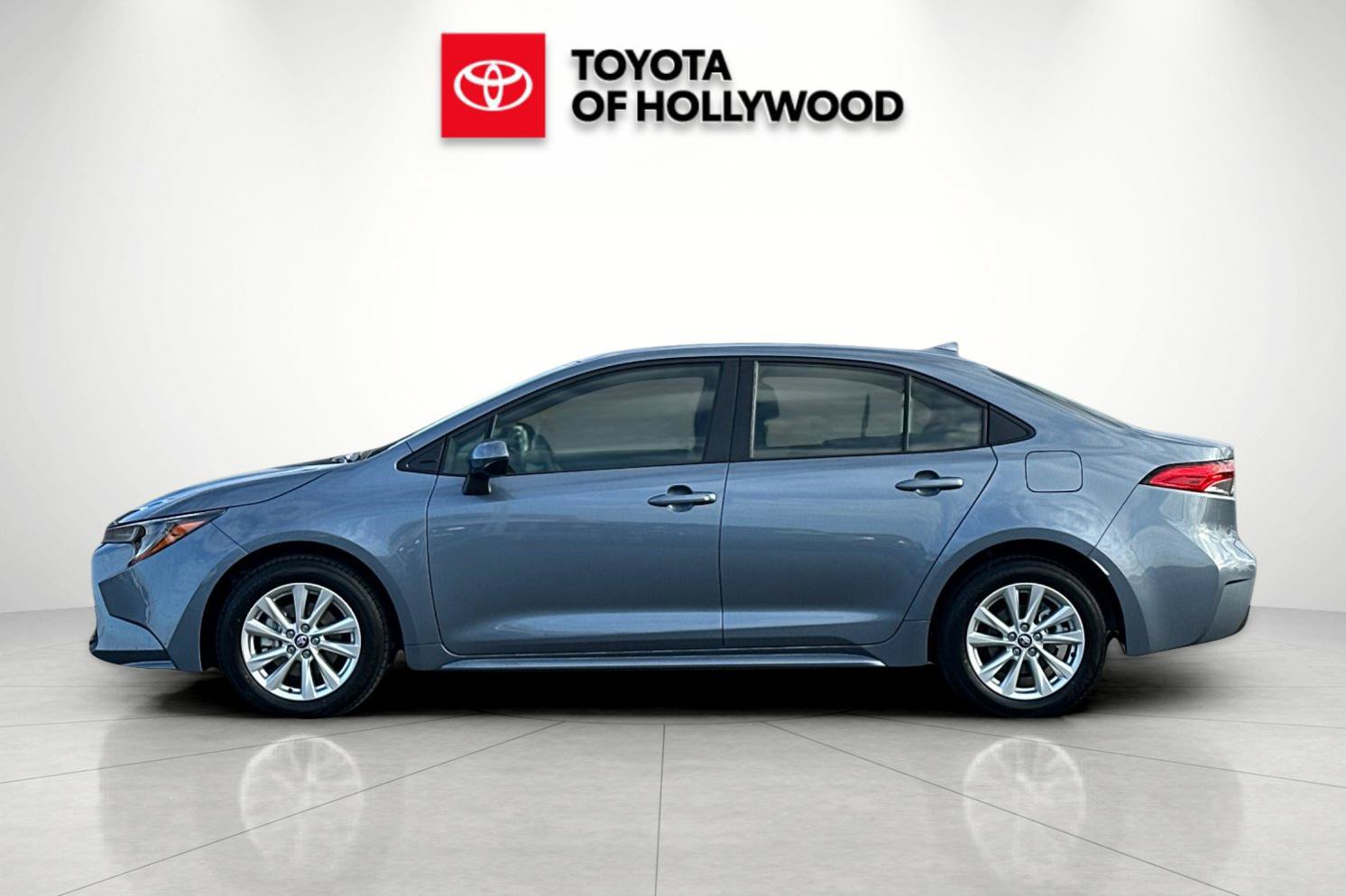 New 2027 Toyota Corolla LE w/ LE Premium Package FWD image 9