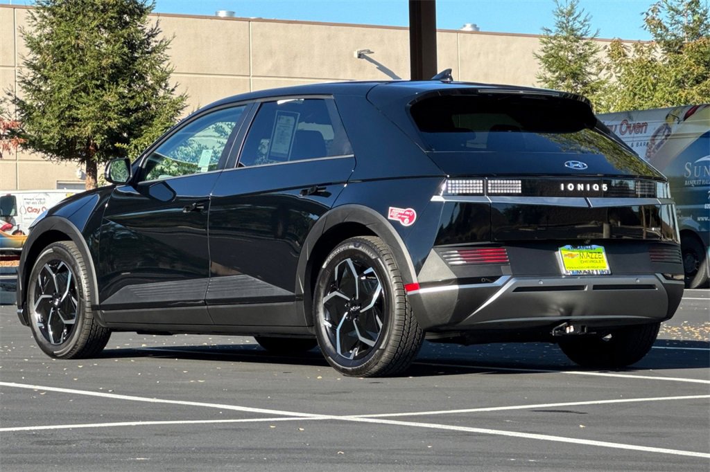 Used 2023 Hyundai Ioniq 5 SEL image 3