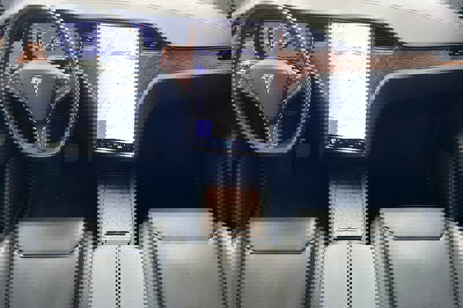 Used 2019 Tesla Model X Long Range image 4