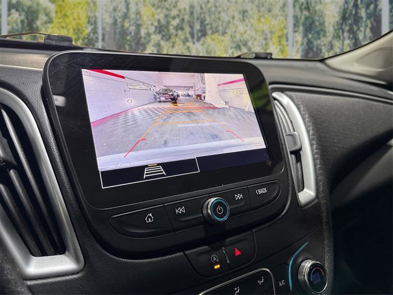 Used 2023 Chevrolet Malibu LT image 23