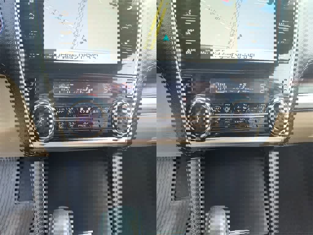 Used 2018 Subaru Outback 3.6R Limited image 19